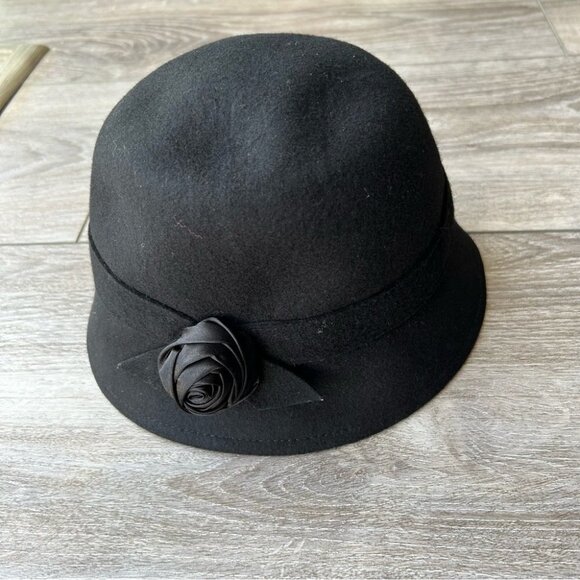 Gymboree 100% Wool Girl Toddler 2T-3T  Felt Cloche Hat - Picture 1 of 8